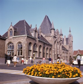 Veurne - SNCB K04078-010.jpg